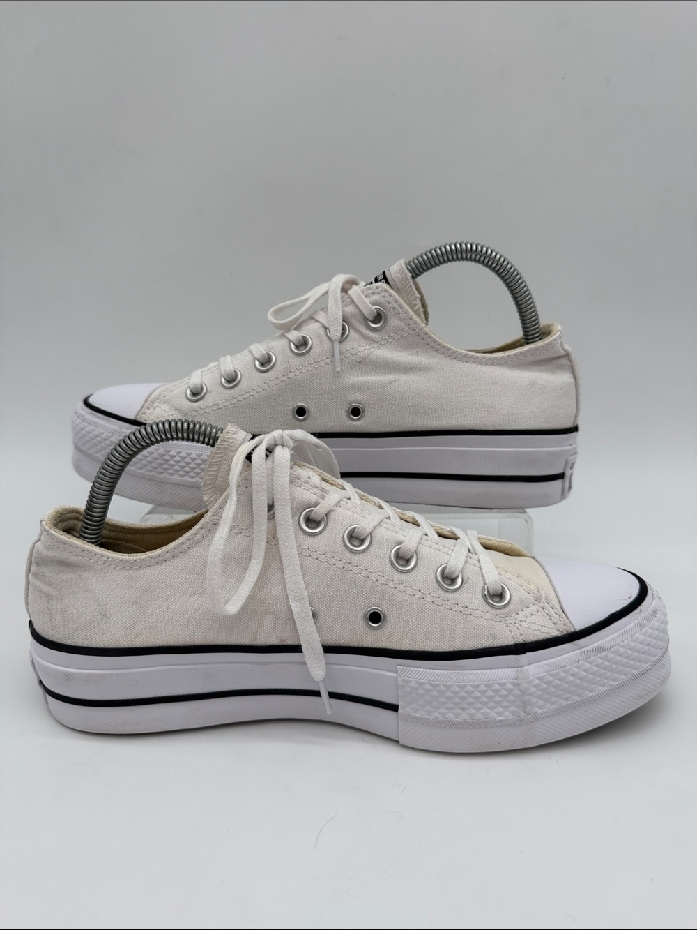 Converse Chuck Taylor All Star White Lift Low Platform Womens 8 Sneakers 560251F - Picture 4 of 16